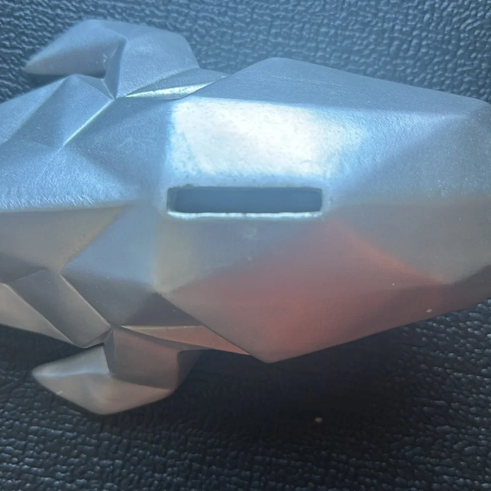 Silver Fish Decor with Sleek Origami Design